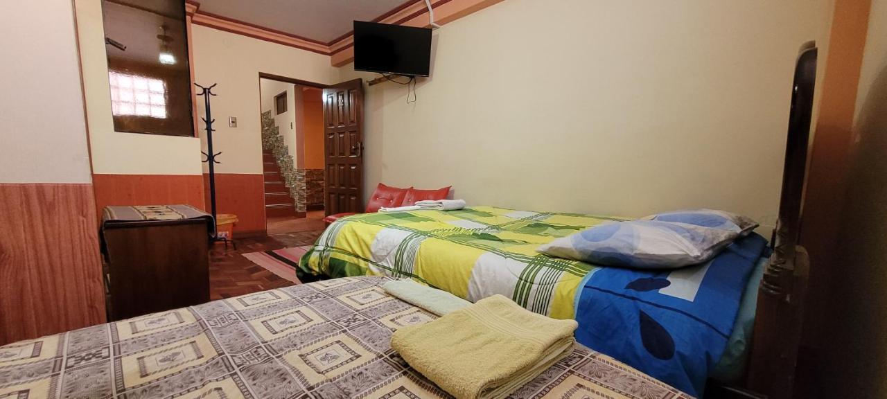 مبيت وإفطار كوباكابانا Hostal Sol Y Luna المظهر الخارجي الصورة